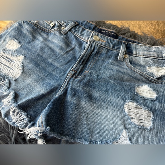 Lucky Brand Women’s Jean Shorts ‘The Cut Off’ Size 6/28. Preowned/Like NEW! - Picture 7 of 9